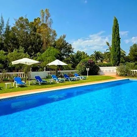 Alvor Sleeps 8 Pool Air Con Wifi Villa