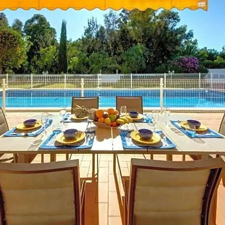 Alvor Sleeps 8 Pool Air Con Wifi *