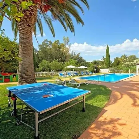 Alvor Sleeps 8 Pool Air Con Wifi Villa *