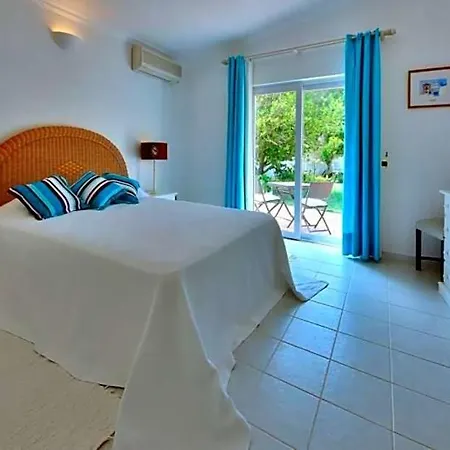 Alvor Sleeps 8 Pool Air Con Wifi *
