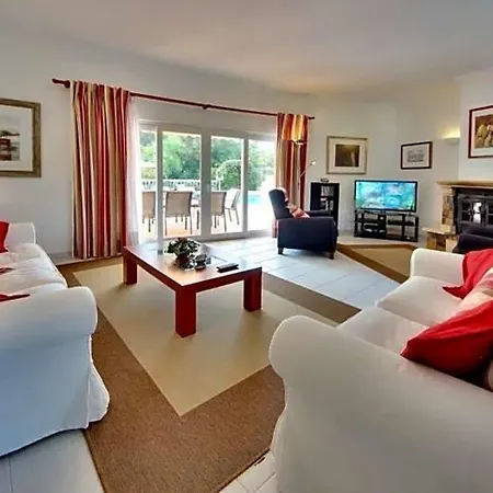Alvor Sleeps 8 Pool Air Con Wifi Villa