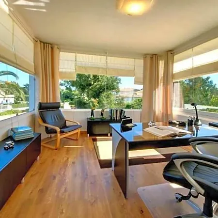 Alvor Sleeps 8 Pool Air Con Wifi Villa Portimão